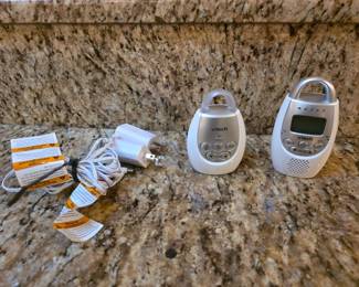 126 VTechSafeSoundDigitalAudioBabyMonitor