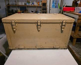 9 VintageUSMilitaryFootlockerOrTrunk