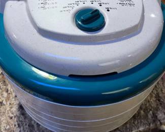 112 OpenCountryAdventureCampwareFoodDehydratorJerkyMaker