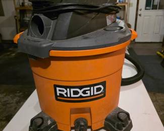 104 Ridgid12Gallon50PeakHPWetDryShopVacuum