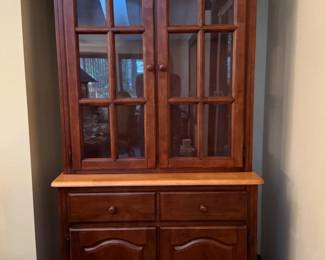 36 SunsetTradingKeepsakeBuffetandLightedHutch