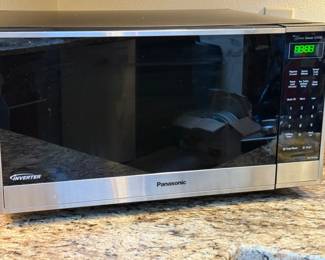 70 PanasonicInverterMicrowaveTheGeniusSensor1250W
