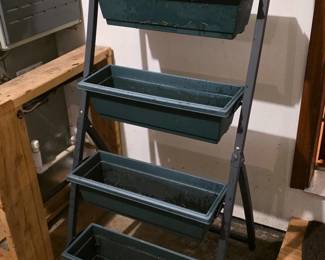 125 4TierVerticalPlanter