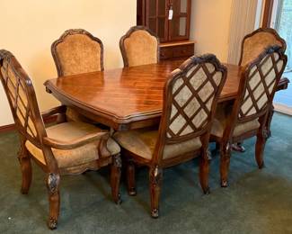 77 AshleyFurnitureExtravagantCarvedWoodDiningSet