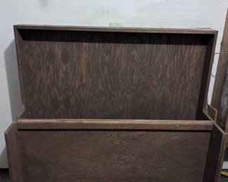 131 VerticalWoodStorageBox