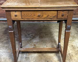 141 AntiqueSingerSewingMachineTableAccessories