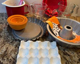 71 KitchenDrawersMeasuringBakingCutting