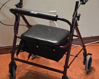 124 DriveMedicalRollatorRollingWalkerWith6Wheels