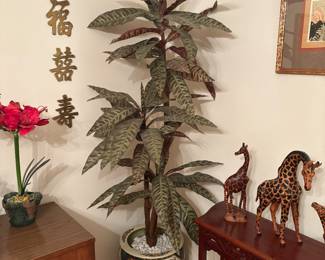 Silk Plants and Wall Art and an Assortment of Giraffes