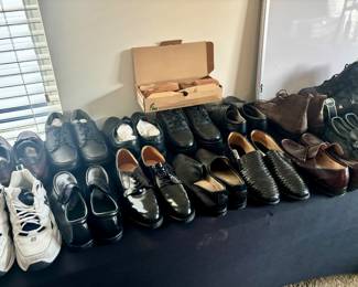 Size 16- or 17-men's shoes.  No comments ladies.