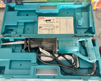 Let me show you how to carve a turkey.  