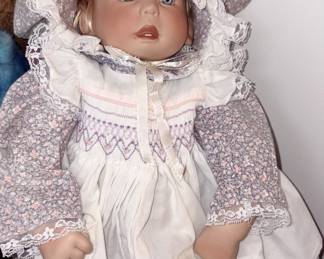Lee Middleton USA Signed & Numbered 041388 Doll!
