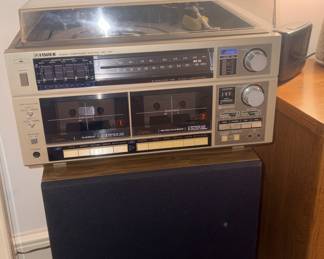 Fisher Audio Component System #MC-725 w/Speakers!
