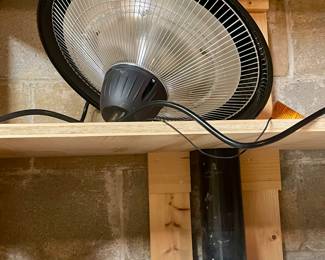 Hanging Electric heater for under an outdoor umbrella