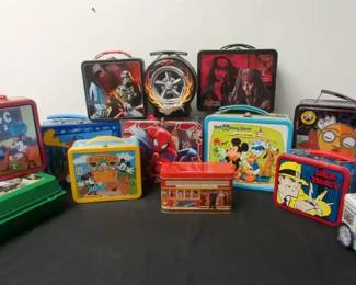  02 Collectible Lunch Boxes