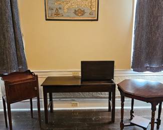 Miscellaneous Victorian furniture items, commode, child's desk and occasional table.