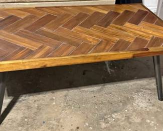 Wood Herringbone Pattern Coffee Table