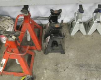 JACK STANDS