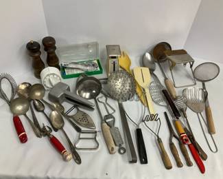 Vintage Kitchen Gadgets 