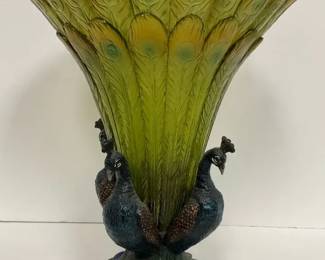 Design Toscano Grand Plumage Table Vase 