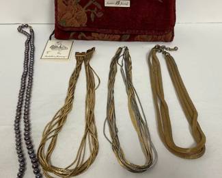 Costume Jewelry Necklaces Jewelry Case