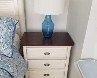 King bedroom suite: end tables; table lamps