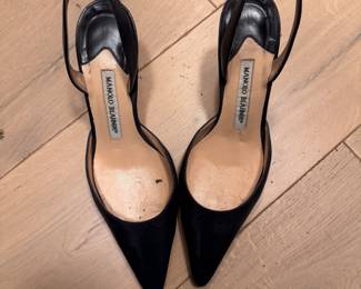 Manolo Blahnik Black Pumps. Size 8. 
