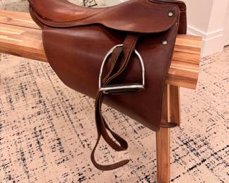 Walsall & London Barnsby Leather English Equestrian Saddle. Photo 1 of 3. 