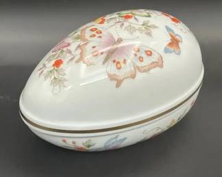 Avon Butterfly Fantasy Porcelain Treasure Egg With 22K Gold Trim Brand New