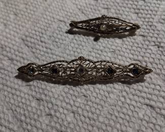 2 14 KT Victorian pins