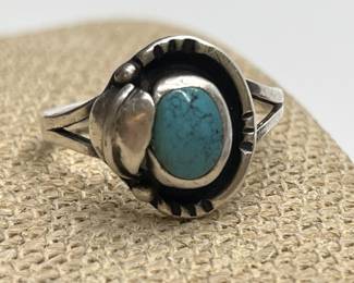 Sterling Silver Southwest Ring w/ Turquoise