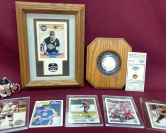 Hockey Memorabilia W Silver Anniversary Coin