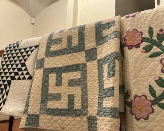 Antique/ vintage quilts