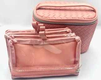 New Joan & David Travel Jewelry Case With 4 Attachable Pouches
Lot #: 94