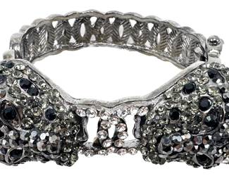 Swarovski Crystal Rhinestone Lion Leopard Hinged Bracelet
Lot #: 28