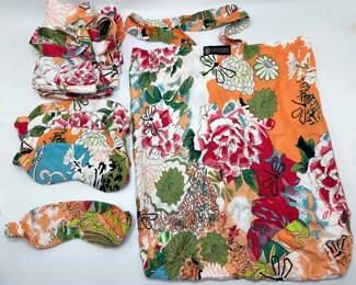 3 New Floral Tote Bags With 5 Matching Sleep Masks
Lot #: 132