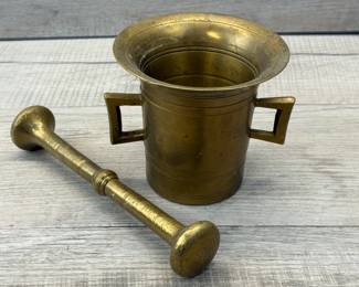 VINTAGE BRASS MORTAR & PESTLE SET #vintage #mortarandpestle #brass