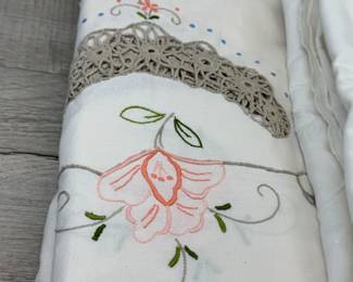 VINTAGE TABLE LINENS #vintage #tablelinens #linens
