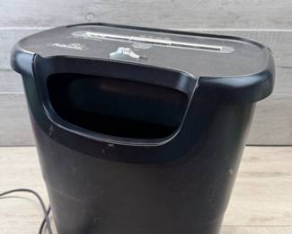 FELLOWES POWERSHRED 8 SHEET CROSS CUT SHREDDER #fellowes #powershred #shredder #papershredder #crosscut