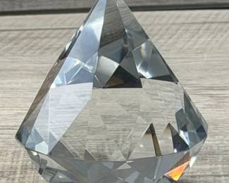 TIFFANY & CO FACETED DIAMOND CRYSTAL PAPERWEIGHT #tiffany #faceted #crystal #paperweight #diamond