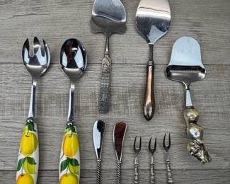 STYLISH ENTERTAINING SERVING PIECES ITALY SILEA #serving #servingspoons #italy #silea