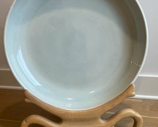 CERAMIC CELADON DISH W CARVED WOOD STAND #ceramic #celadondish #carvedwoodstand #celadon