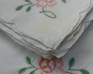 VINTAGE TABLE LINENS #vintage #tablelinens #linens