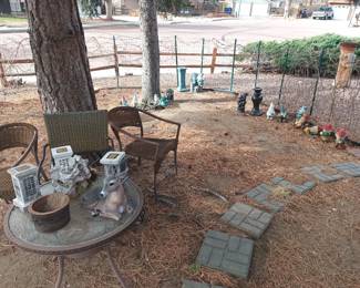 Yard decor. Boy, I hope it doesn't snow and bury these