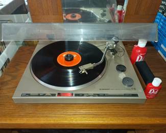 Pioneer PL-255 turntable with cover, tested and working