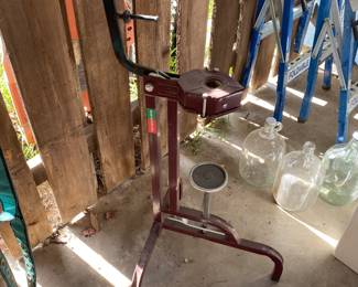 Wine Bottle Floor Corker