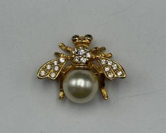Joan Rivers Classics Collection – Interchangeable Bee Pin