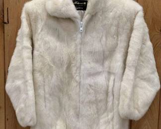 Danielle for Cedrics Cream Faux-Fur Zip Jacket – Size Small