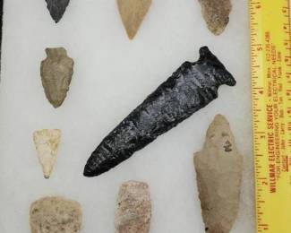 9 Great Points & Scrapers in Case--Longest is 4 1/8 Inches**