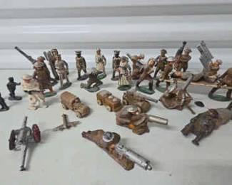 Lot of Vintage Metal Army Figures and Vehicles